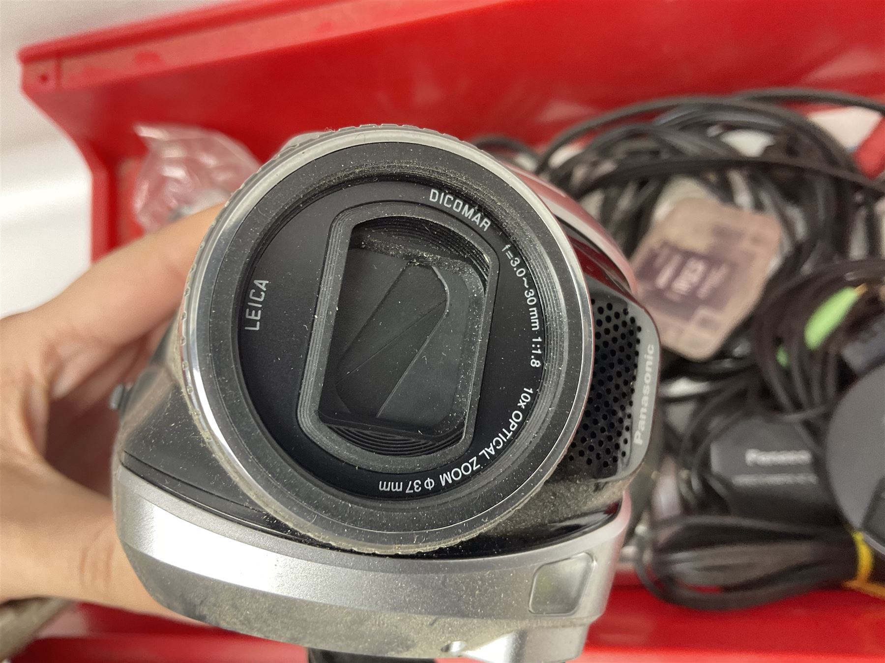 Minolta Dynax 5xi camera body serial no 17222646 with 'AF Zoom Xi 28-80mm 1:4(22)-56' lens serial no 17220881, Minolta SRT101 camera body serial 1944687, Lumix camera body serial no K6SC10168 etc 