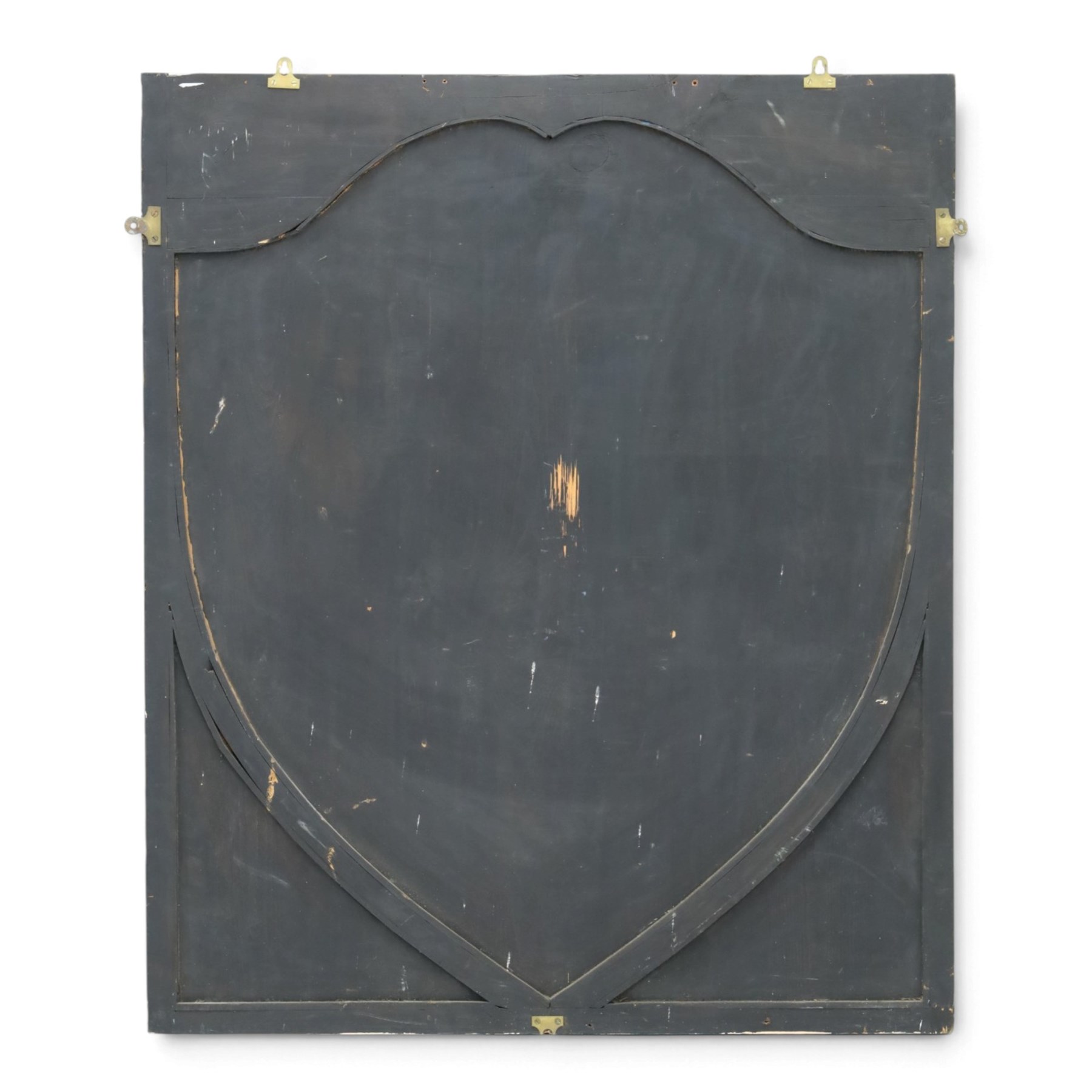Edwardian mahogany heart-shaped wall mirror, bevelled mirror plate within a shaped frame, the rectangular surround decorated with satinwood crossbanding and burr walnut veneers, applied gilt decoration with hooks for hanging