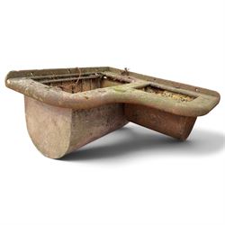 Large Victorian cast iron double-compartment corner stable manger, incorporating a barred feed trough and water bowl