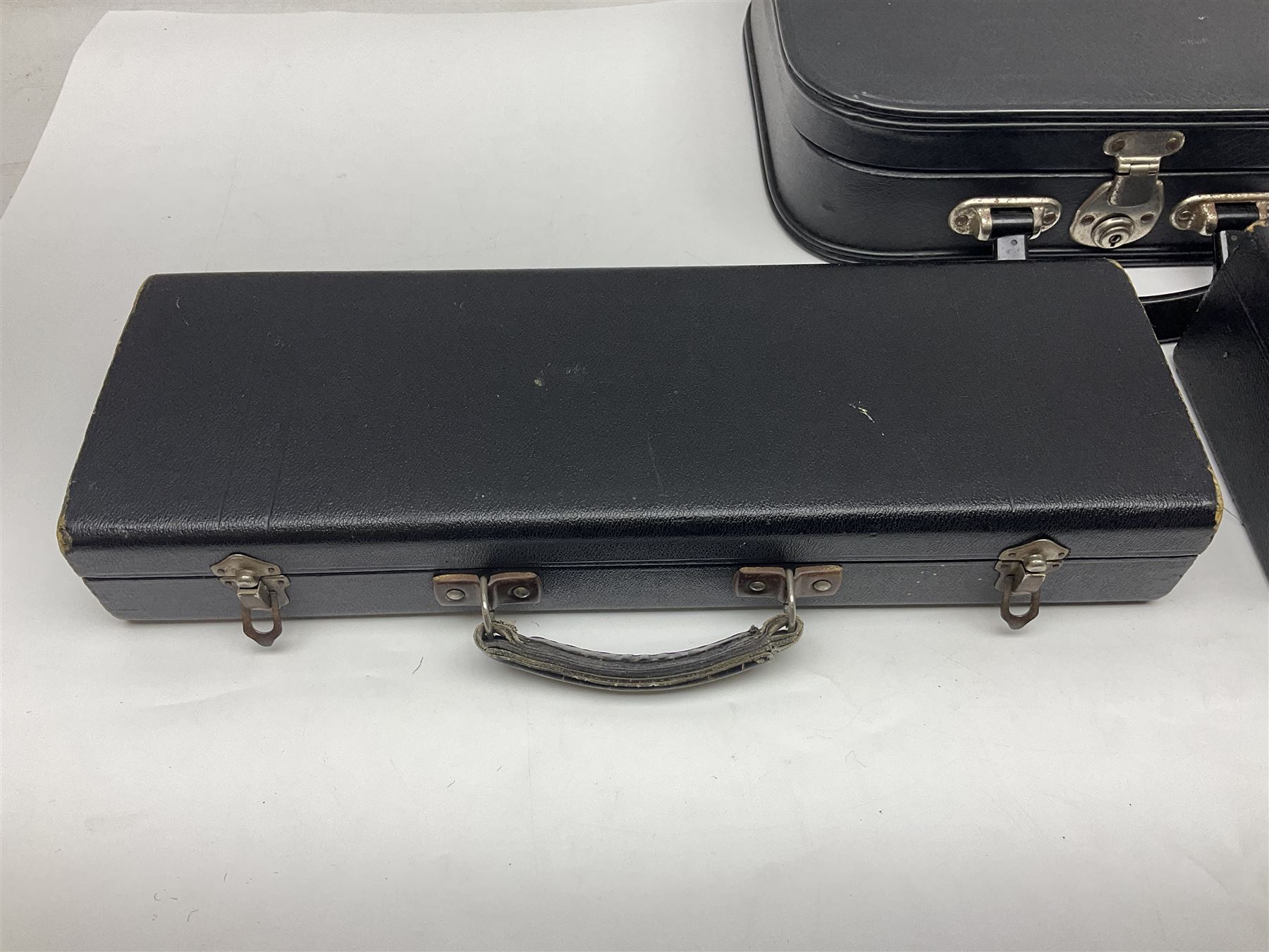F. Buisson Dallas London oboe, serial no.5434; Boosey & Hawkes Lafleur clarinet, serial no.807004; and incomplete Boosey & Hawkes Regent clarinet, serial no.372169; each in fitted carrying case (3)