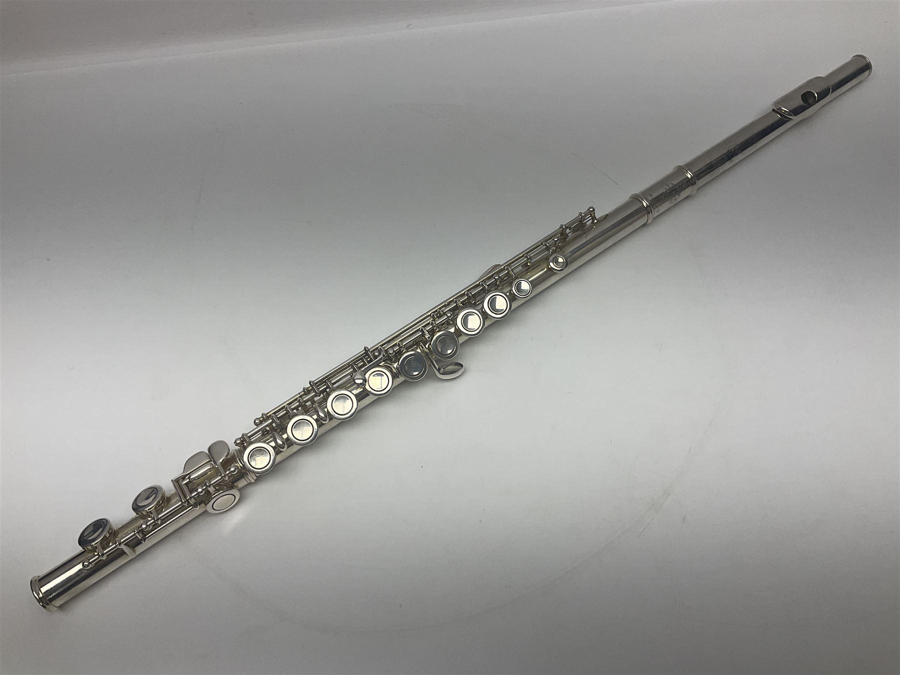 Buffet Crampon & Co Cooper Series II silver plated flute, serial no.020804739; in fitted hard case and outer carrying case