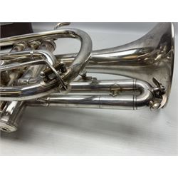 Lark M4046 silver plated cornet L34cm; in carrying case with mouth-piece