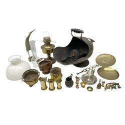 Quantity of brass and copper metalware to include coal scuttle, oil lam with white glass shade, pewter jug, etc