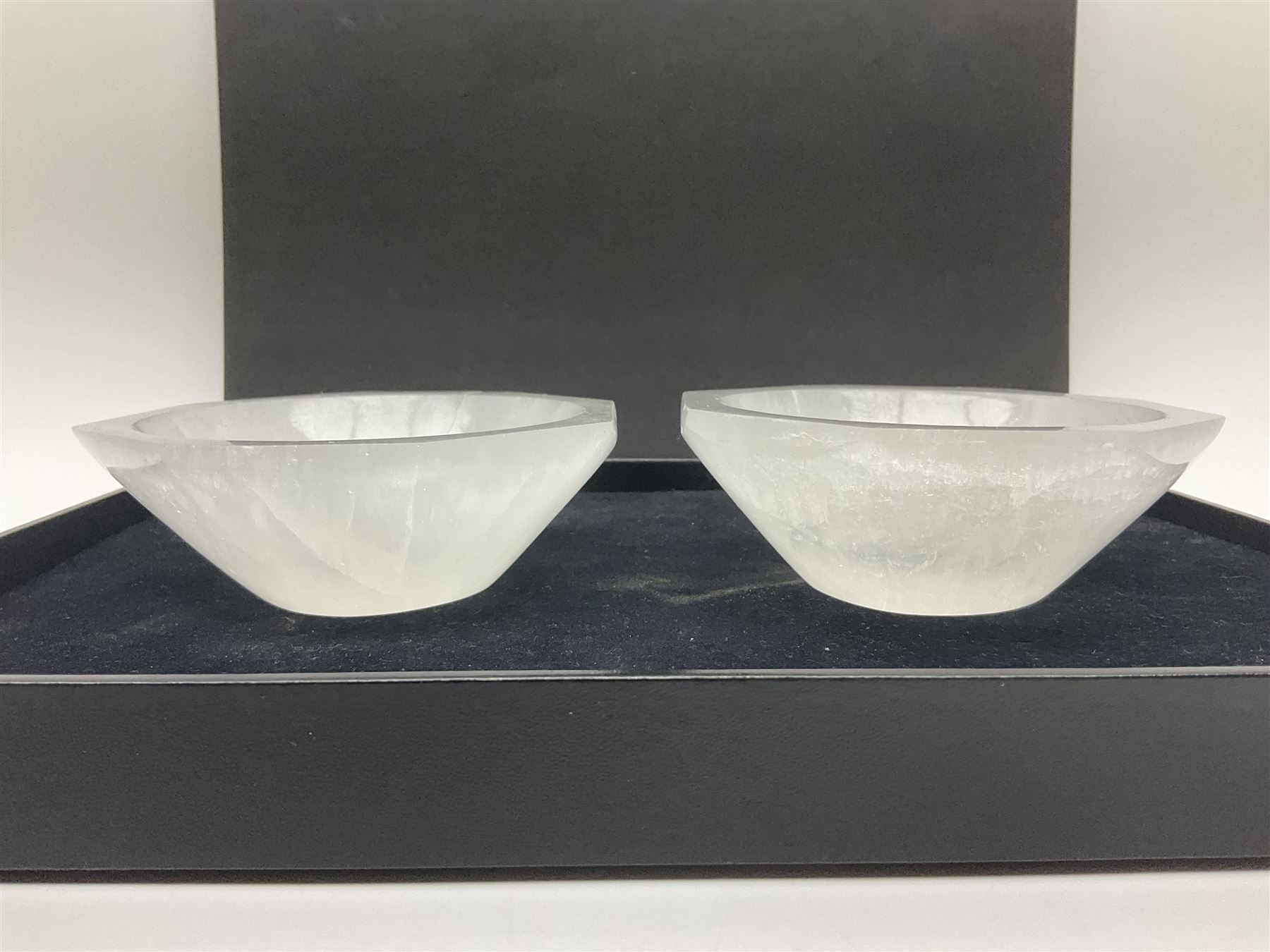 Pair of hexagonal shaped selenite crystal bowls, D10cm