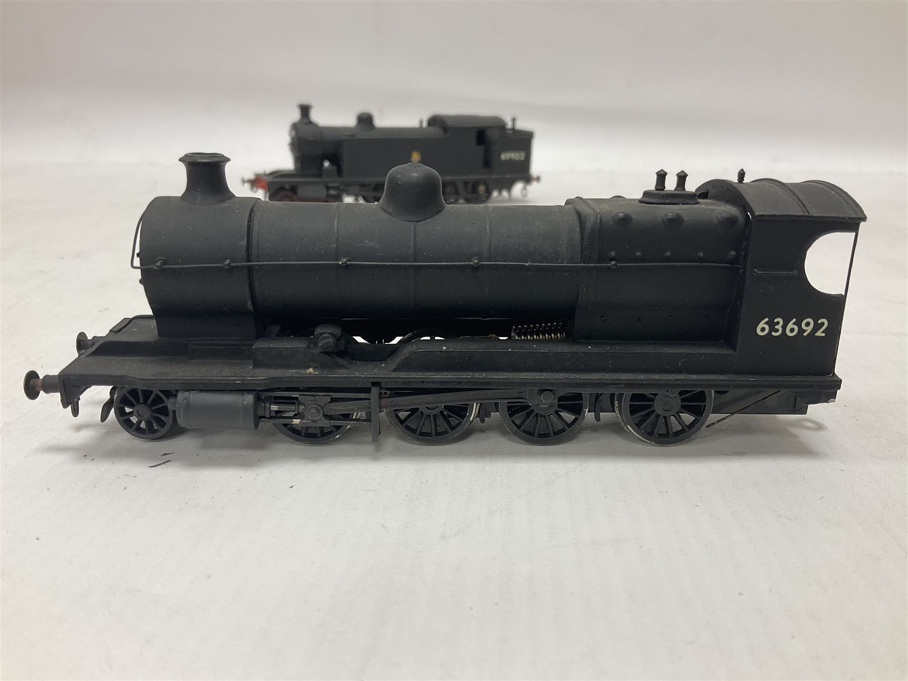 ‘00’ gauge - three kit built steam locomotives comprising Class O4 2-8-0 no.63692 finished in BR black; Class L1 2-6-4T no.67725 finished in BR black; Class T1 4-8-0T no.69922 in BR black (3) 