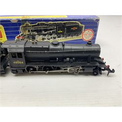 Hornby Dublo - 3-rail Class 8F 2-8-0 locomotive No.48094 in BR black with instructions; in original box
