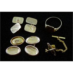 Gold Spitfire tie pin, two pairs of gold cufflinks and a gold signet ring, all 9ct hallmarked or tested
