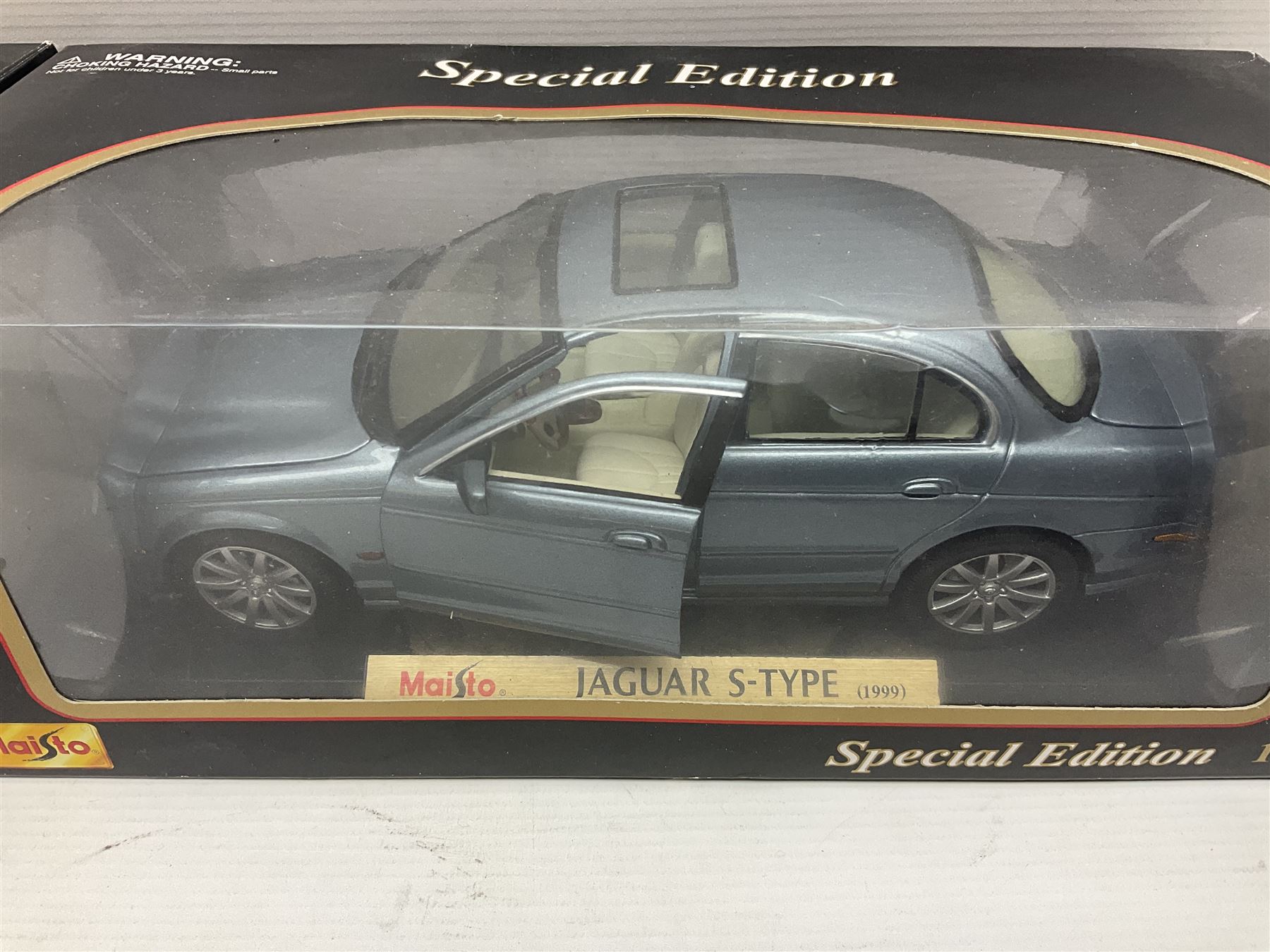 Three Maisto Special Edition 1:18 scale die-cast models - Porsche 550A Spyder, Jaguar 'S' Type and Ferrari 550 Maranello; all boxed; five other unboxed Maisto/Bburago 1:18 scale models; and two Classic Collection lead crystal models of Classic Cars (10)
