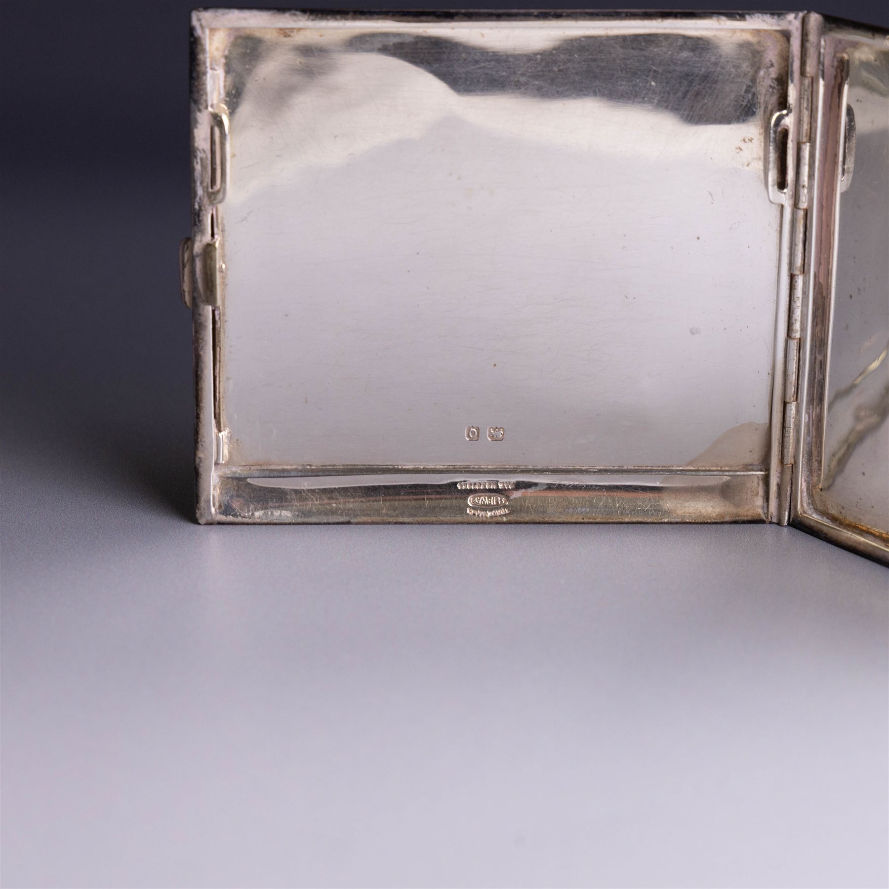 1940s silver cigarette case, of rectangular form with engine turned decoration, hallmarked Ellis & Co, Birmingham 1940, H8.5cm, W10cm