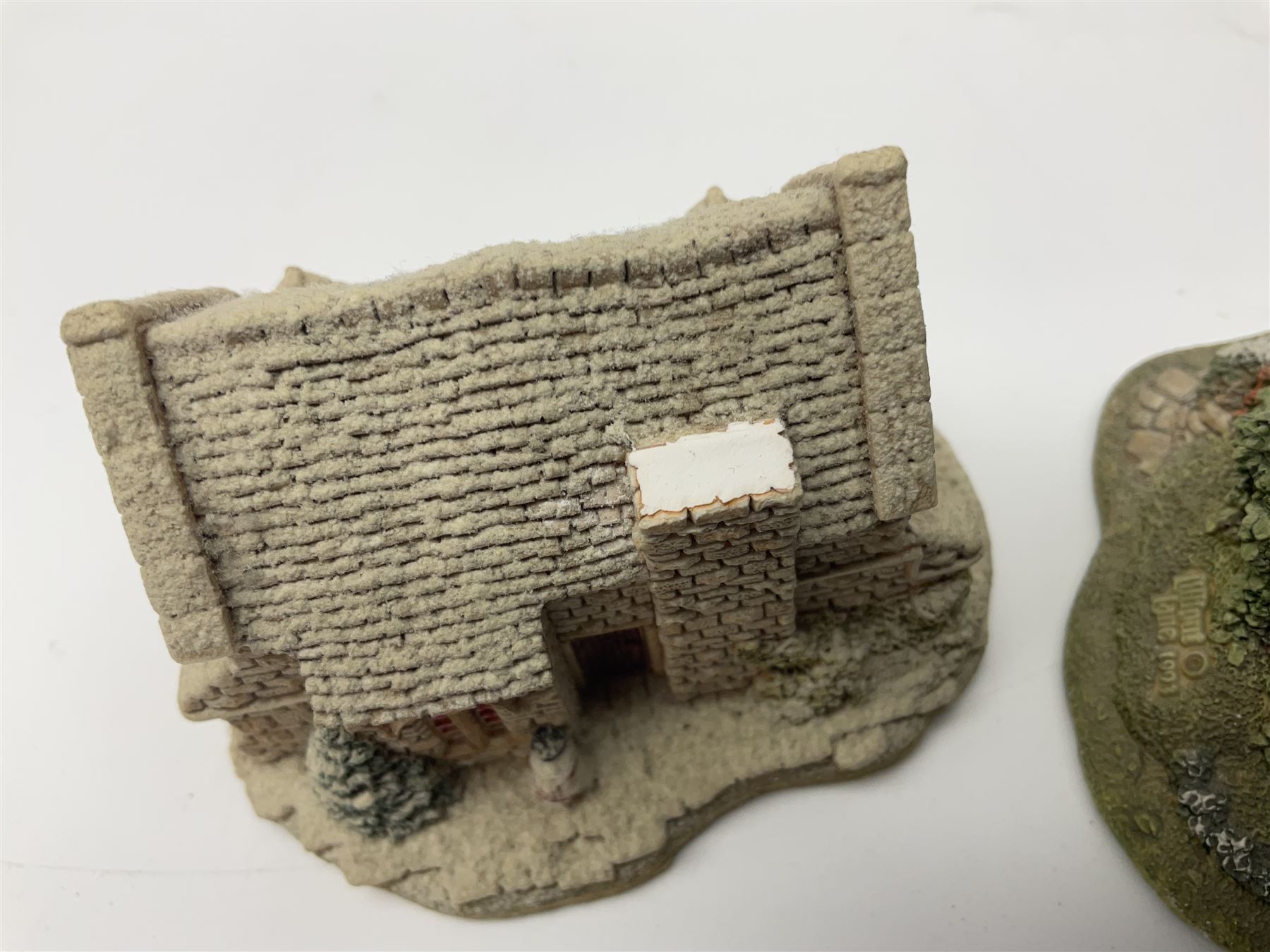 Thirty Lilliput lane, to include Hill Top, Bottle Oven, April Cottage, Thimble Cottage, Honeysuckle III, Gullivers Pantry etc