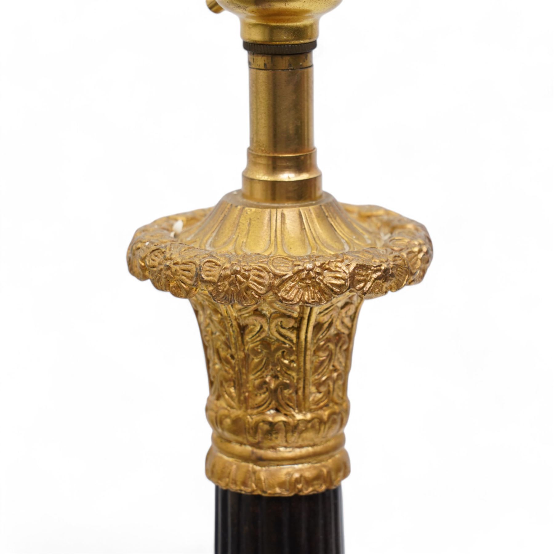 Corinthian column table lamp, on lion paw and triform base, H48cm