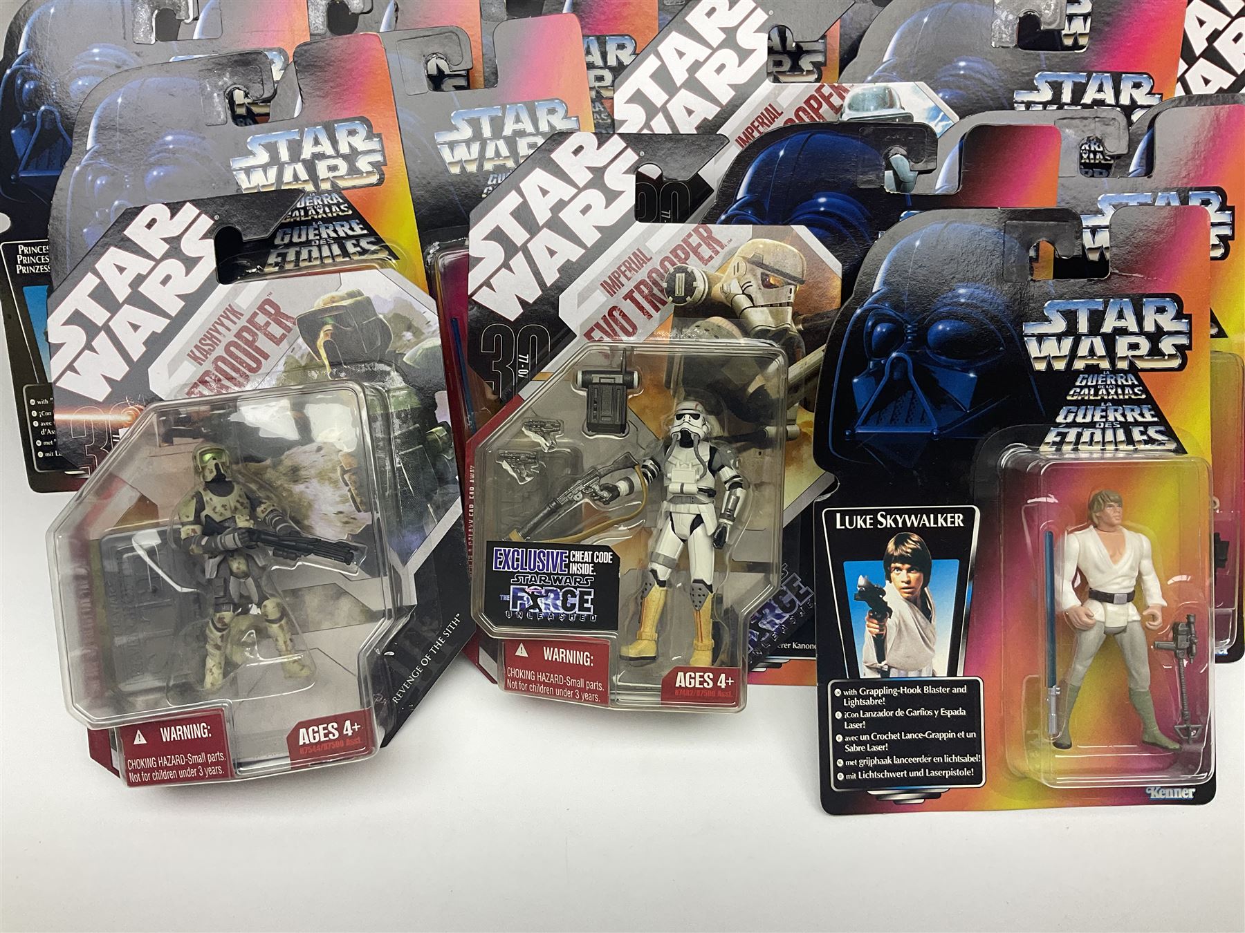 Star Wars - twenty-four carded figures including nineteen La Guerra De Las Galaxias La Guerre Des Etoiles; and five others; all in unopened blister packs (24)