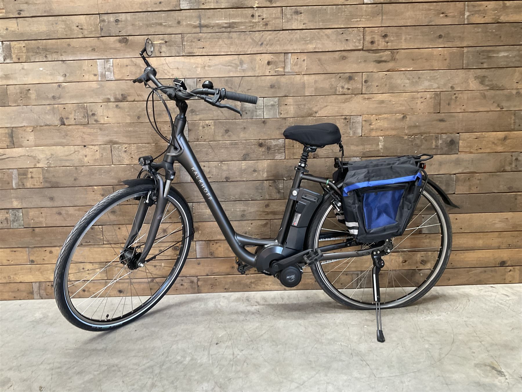 Kalkhoff Jubilee i7 electric bike and 11Ah battery, with charger lock and manual
