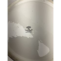 Capodimonte planter on stand with floral decoration, plater H26.5cm D25cm, stand 69cm. 