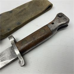 British Pattern 1888 MkII Lee Metford knife bayonet with 30cm steel double edged blade; various marks to ricasso including Mole 1.00; in steel and leather mounted scabbard (probably Mk.III) with leather frog L46cm overall