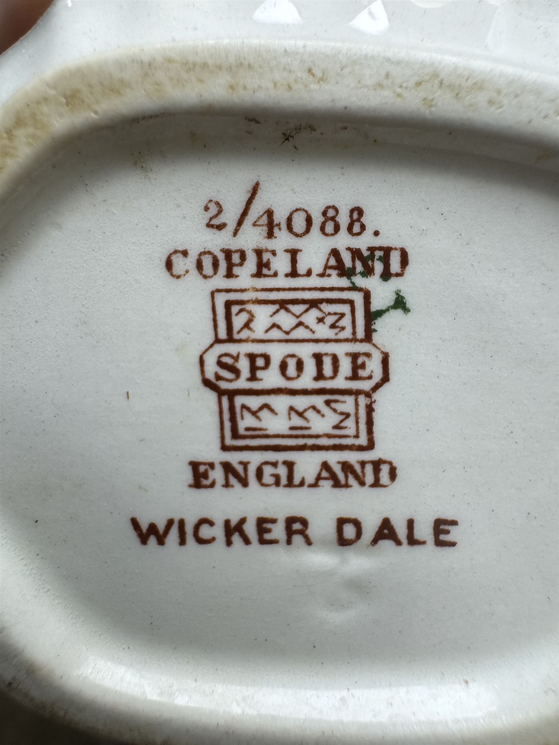Copeland Spode Wicker Dale tea and dinner service, including coffee pot, tea pot, ten dinner plates, covered tureen, serving dishes etc in four boxes 