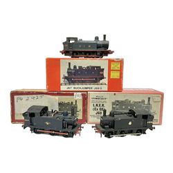 ‘00’ gauge - three steam locomotives and comprising two kit built examples; J69 Class 0-6-0T no.68619 in BR dark blue; J69 Class 0-6-0T no.68626 in BR black; with Wills Finecast boxes; one further similar example Class J67 ‘Buckjumper’ 0-6-0 no.372 being comprised of a singular heavy metal body and chassis; all models with Wills Finecast boxes (3) 