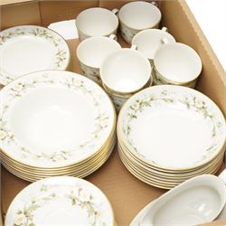 Royal Doulton Clairmont pattern tea and dinner wares, in two boxes