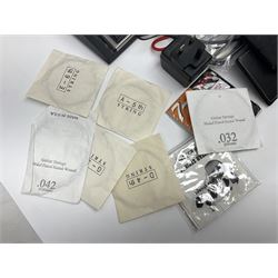 Zoom GFX-4 Guitar Effects processor; quantity of assorted cables; tremolo arms; plectrum wallet; Steepletone SMH10 earphones etc