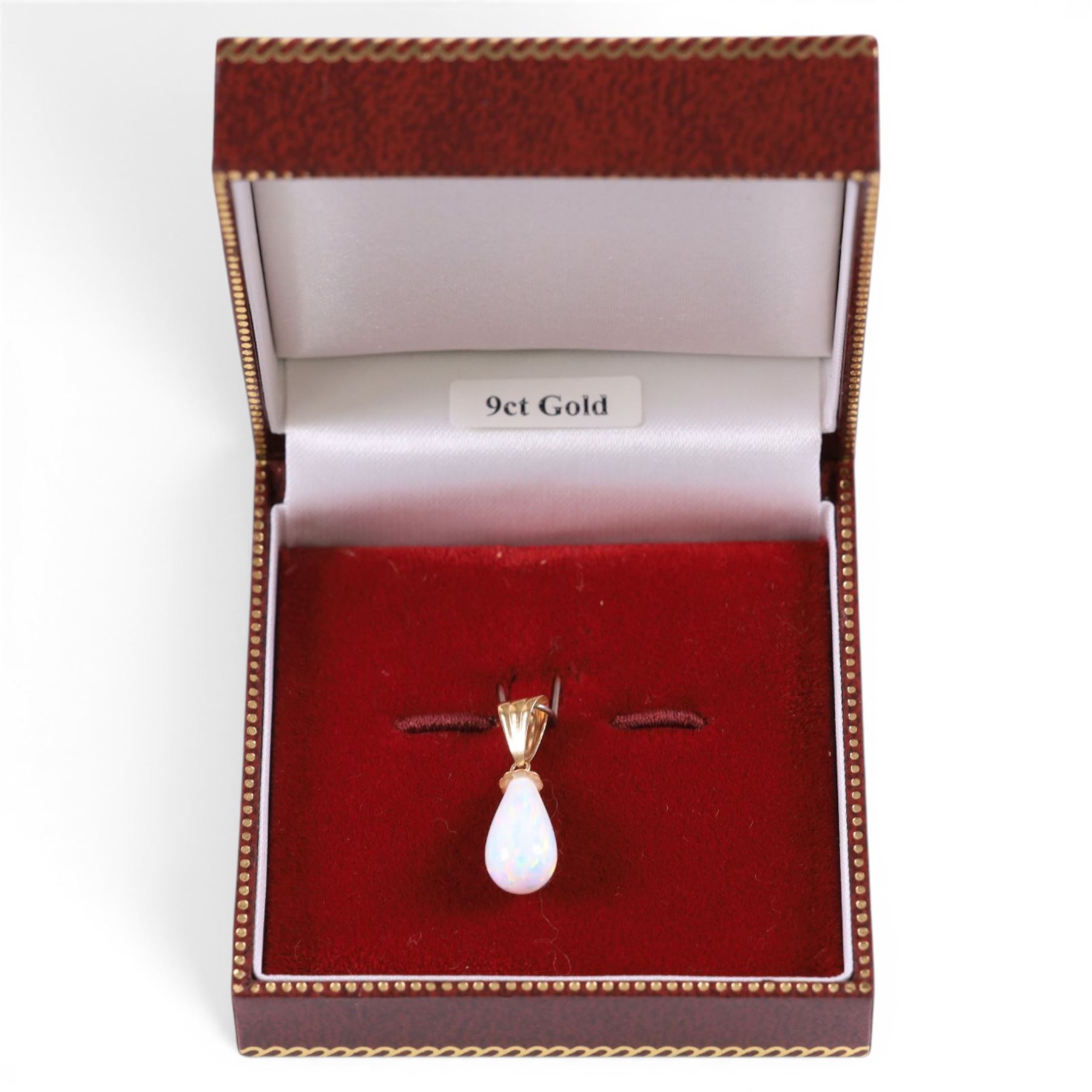 9ct gold opal pear shaped pendant, L2cm