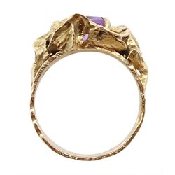 Gold round amethyst set ring, stamped 9ct