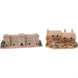 Eight Lilliput Lane models, comprising Heritage Collection Buckingham Palace, Crown Inn, Anne Hathaway, Periwinkle Cottage, Royal Oak Inn, Through The Keyhole, Burley Street Garage and The George Inn