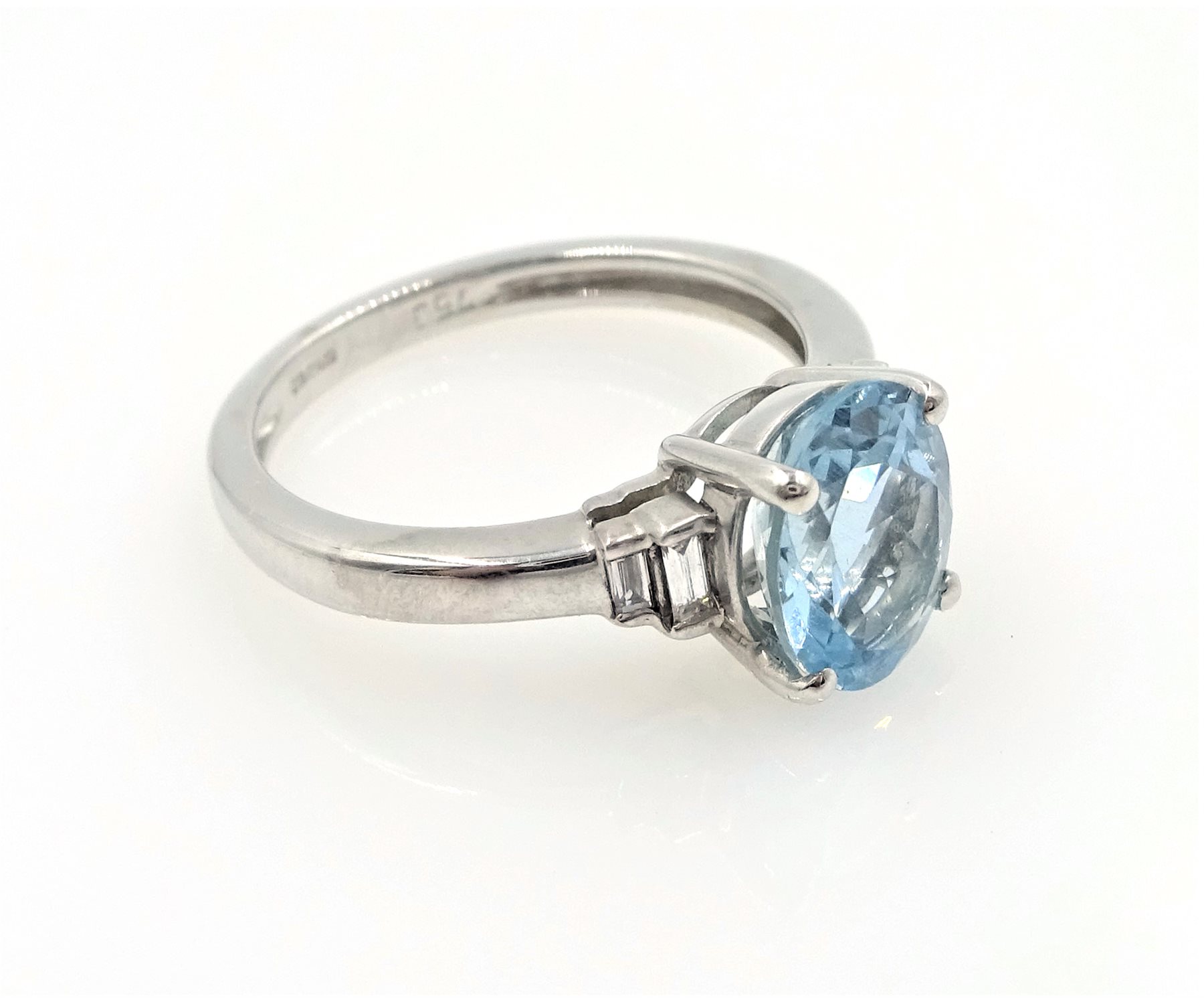 18ct white gold oval aquamarine and baguette diamond ring hallmarked ...
