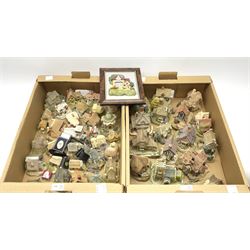 A collection of various Lilliput Lane models, to include Hampton Moat, Pussy Willow, Farthing Lodge, Tillers Green, The Lion House, The Vicarage, and various Lilliput Lane Collectors Club badges, etc. 