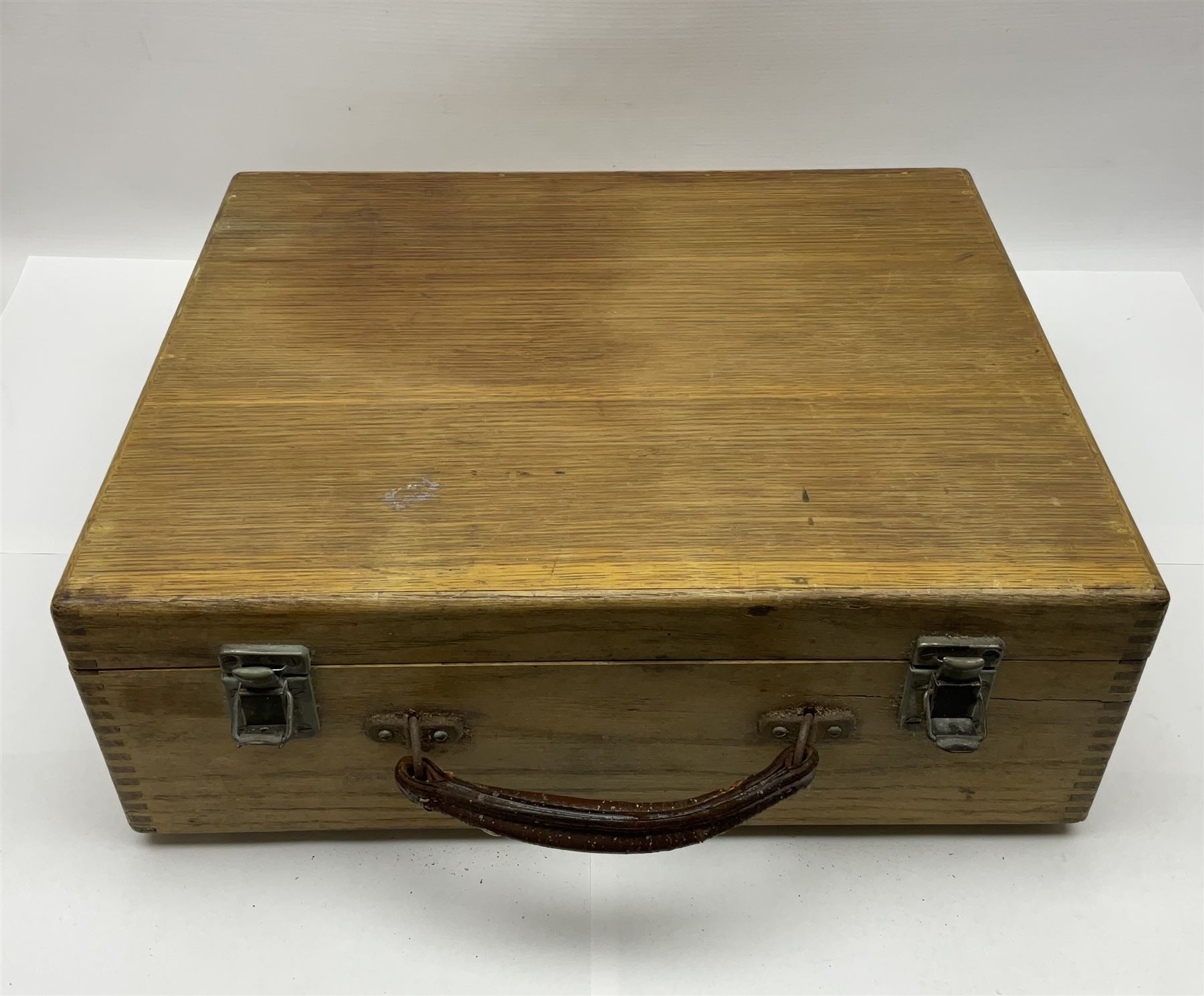 Taylor valve tester, model 45A, serial no. 64749, contained within a fitted wooden case