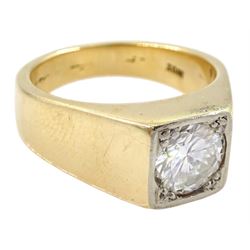 Gentleman's gold single stone round brilliant cut diamond ring, stamped 18ct, diamond approx 1.50 carat