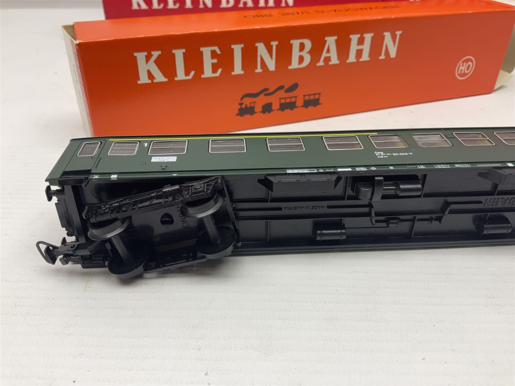 Kleinbahn HO gauge - thirteen passenger coaches - five 398 2.Klasse Eurofima Reisezugwagen; four OBB 387/1 D-Zugwagen; two 385 Schlafwagen; and two 370 Personenwagen 2 achsig; all boxed (13)