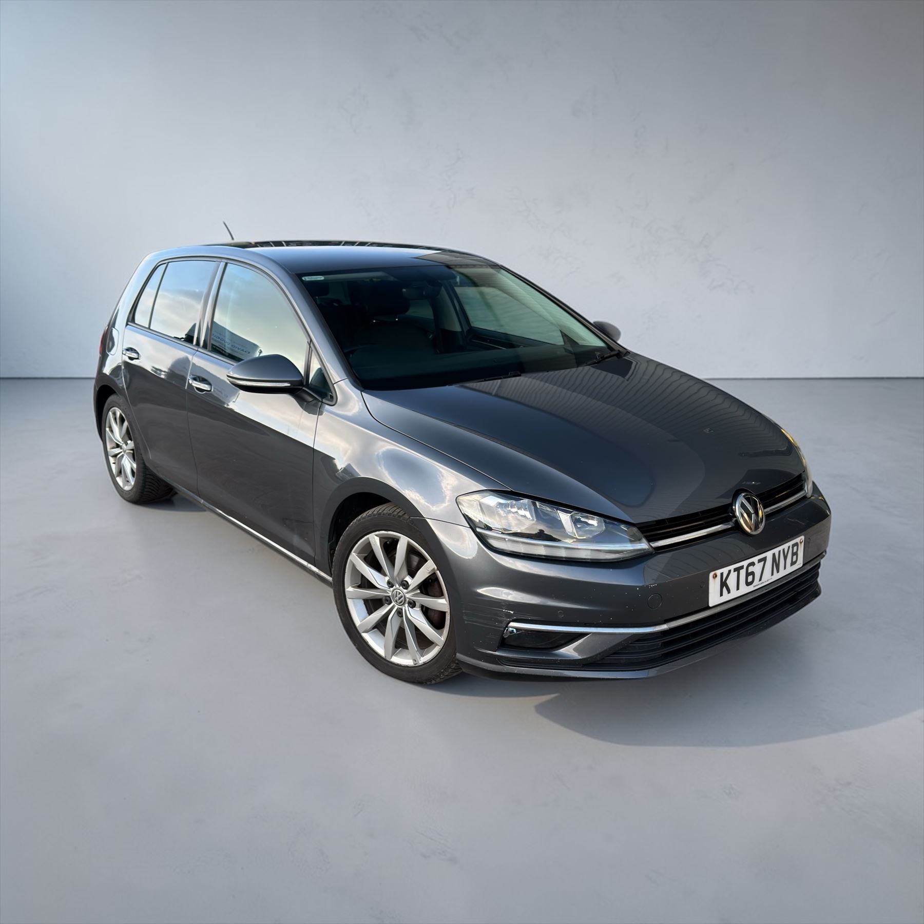 VW Golf, 2 Litre diesel, Automatic, 2018, Grey, MOT till 04/04/2026, 95.500 miles (KT67 NYB) - Car play, Parking sensors - this vehicle is subject to 10% plus VAT buyers premium (12% in total)