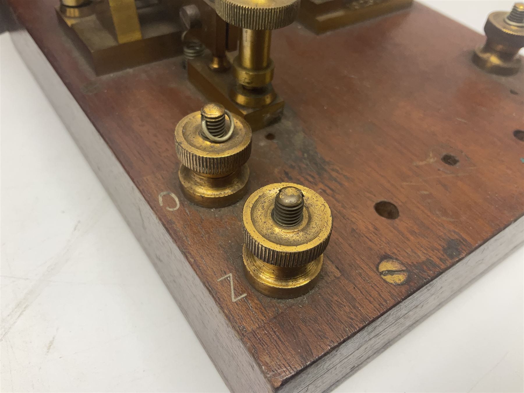 GPO telegraph morse code machine, marked GPO 10235 and Baseboard.S.C.MKII, in wooden carry case, case H16cm, L26cm 