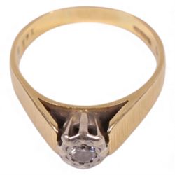 18ct gold single stone diamond ring, hallmarked 