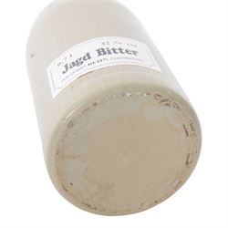 Waldemar Behn jagd bitter, in stoneware bottle, 32% vol 0.7L