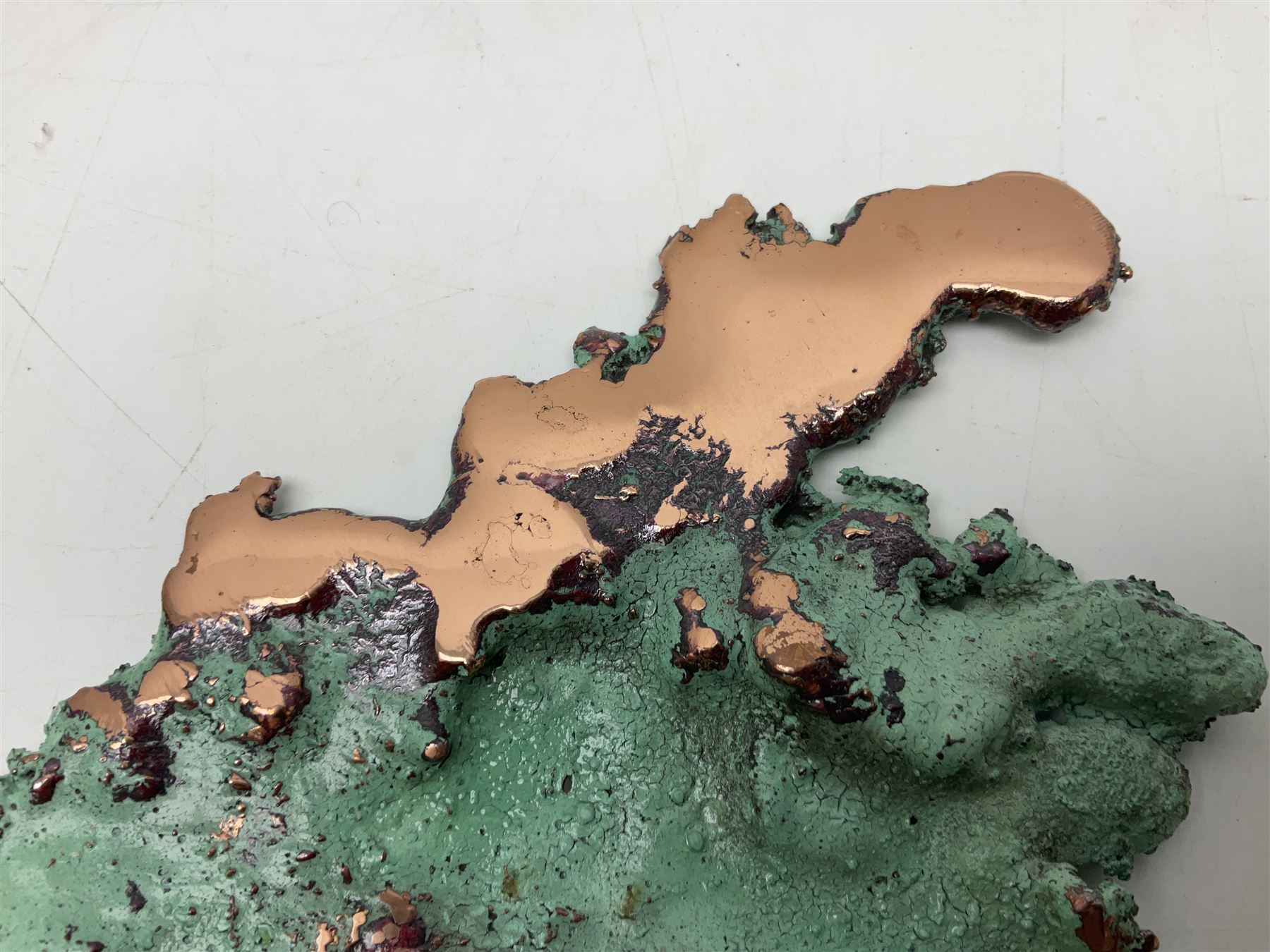 Large free form copper splash, with green patina and polished copper accents, at largest point H16cm, L18cm