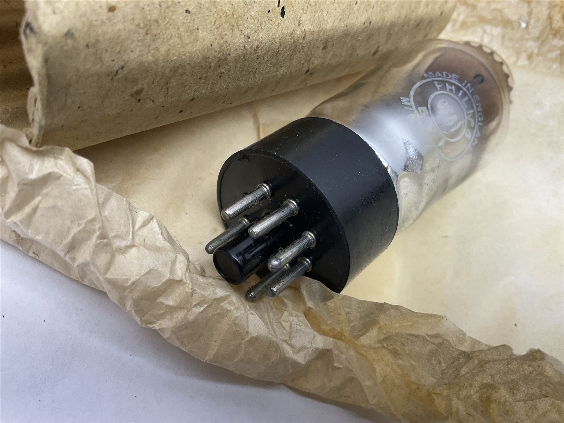 Eight Philips Miniwatt thermionic radio valves/vacuum tubes, including AZ31, C1, 1867, CY31, C1C, CY1C, four in original boxes