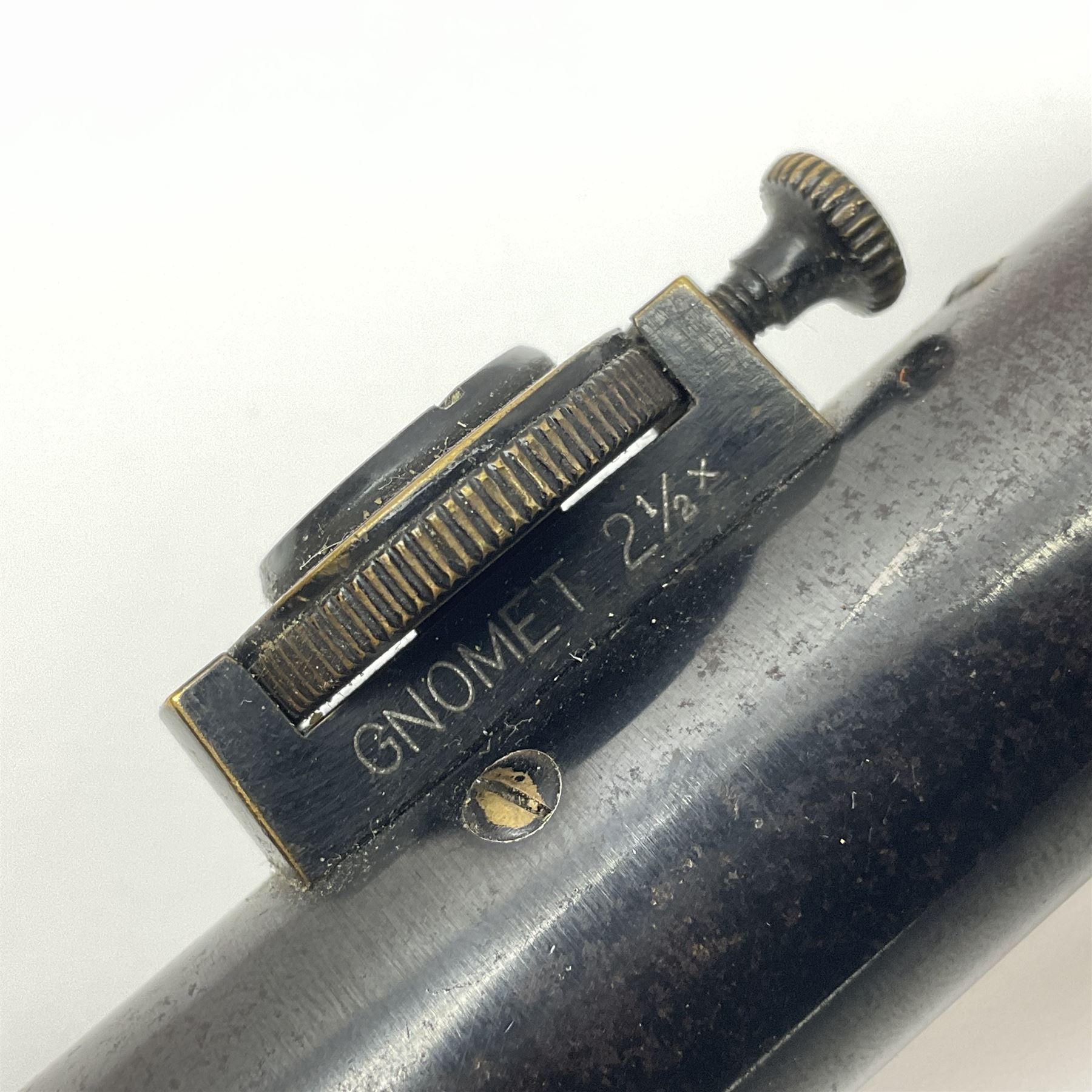 Oigee Berlin Gnomet 2.5x telescopic sight with adjustable quick detachable mounts and picket post graticule; retailers marks for Alex Henry & Co 22 Frederick Street Edinburgh No.6733 L23cm