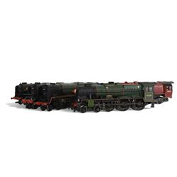 Twelve '00' gauge steam locomotives and tenders, by various makers including Bachmann, Mainline and Hornby etc, all unboxed