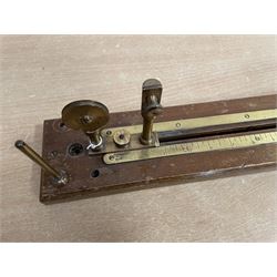 19th/ early 20th century brass and oak yarn twist tester, L56cm