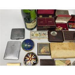 Vintage compact mirrors, including Stratton examples, together with cigarette cases, EPNS hand mirror, Cavalier Blanc De Blancs Brut white wine, 75cl, 10.5% vol and a collection of other collectables