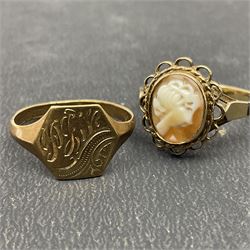 9ct gold jewellery, including cameo ring, stone set earrings, signet ring, two chains and a St Christopher charm