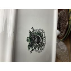 Quantity of ceramics to include Kernewek Cornwall tea wares, pair of Royal Doulton Islamic series plates, sage green Wedgwood Jasperware, Coclough tea wares, glassware etc in two boxes