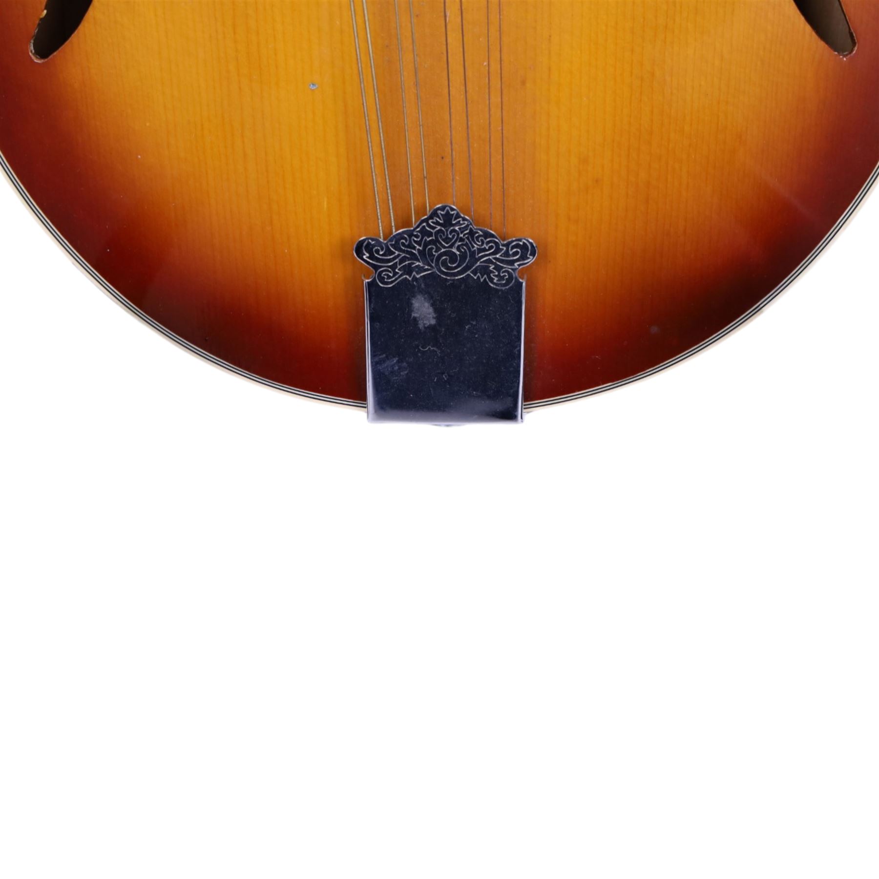 Hondo II HM-9 batwing mandolin, with mother of pearl inlaid fretboard, L73cm