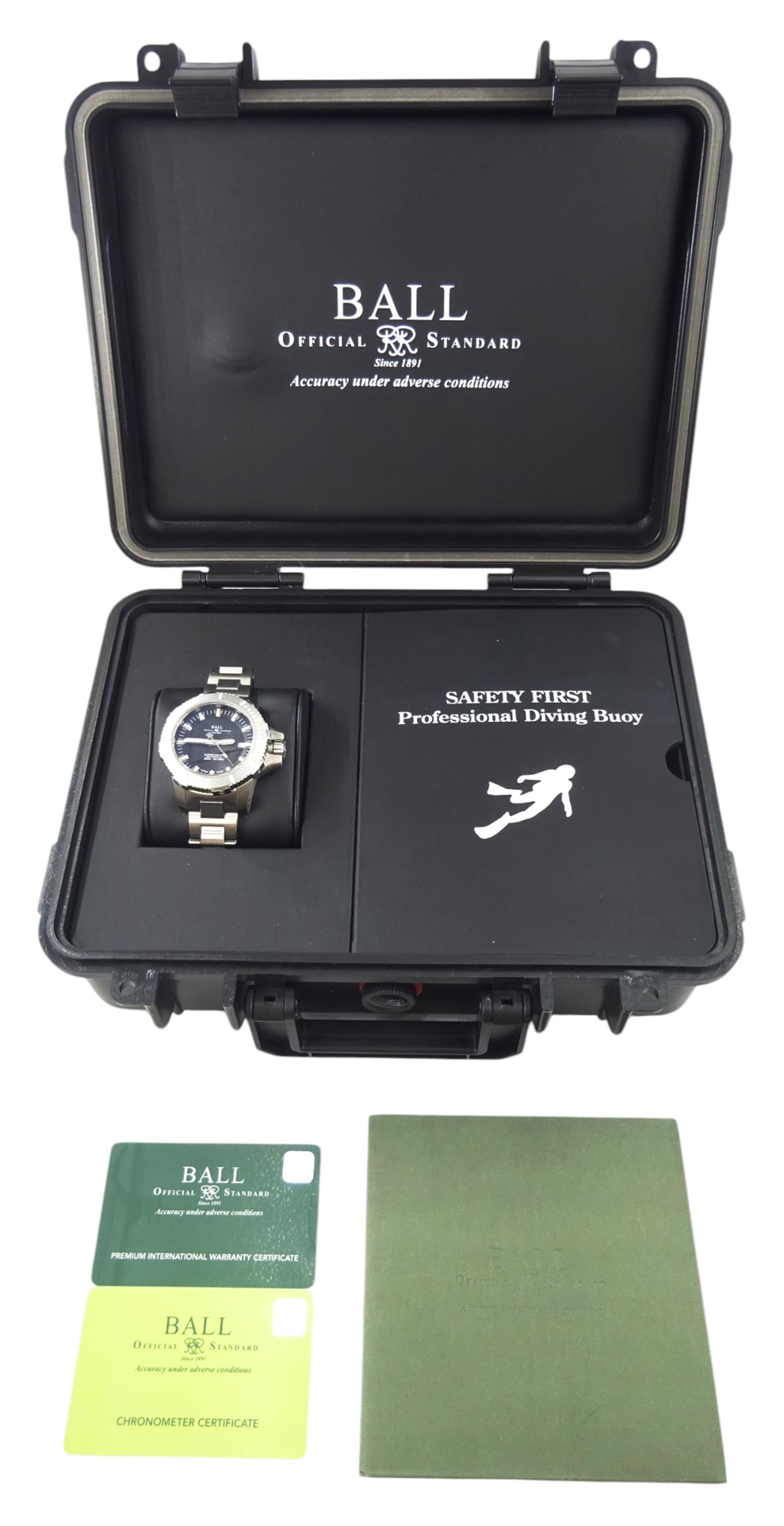 Ball Engineer Hydrocarbon Deepquest gentleman's titanium automatic chronometer wristwatch, Ref. DM3000A-SCJ-BK, black dial with baton hour markers, date aperture and unidirectional rotating bezel, on titanium and stainless steel bracelet, boxed with additional links and warranty certificate dated 2019