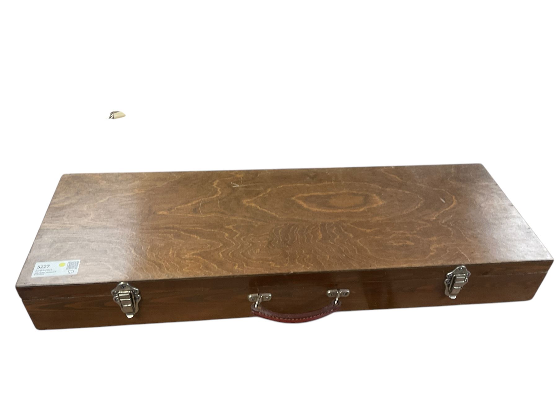 Wooden shotgun case, L82cm