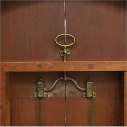 William IV mahogany circular breakfast table, banded frieze over a turned decagon pedestal with lappet carved collar, terminating to a triform platform base with scroll feet and castors