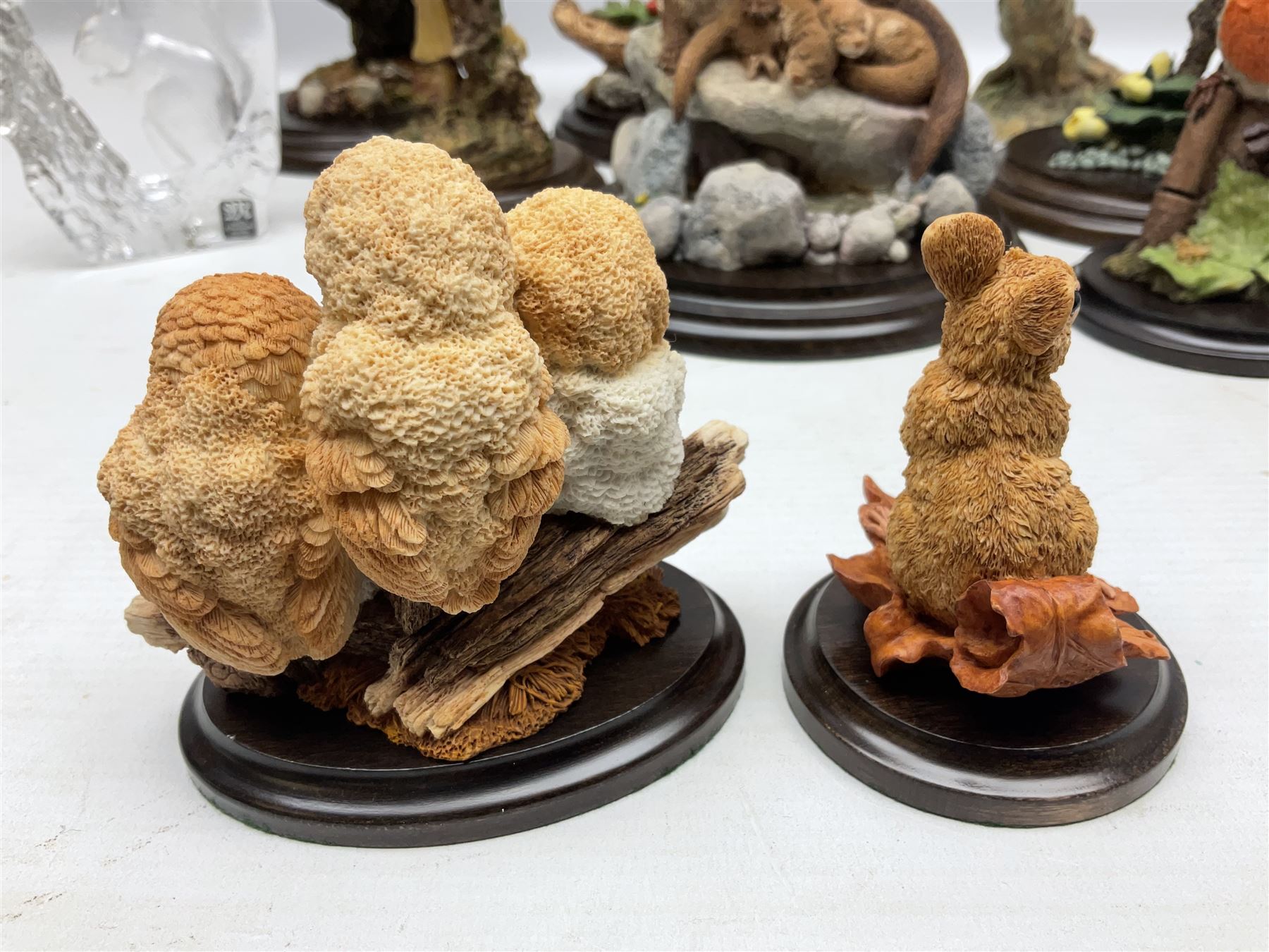 Quantity of Country Artists figures, comprising Woodland Visitors G800, Otter Family CA 552, Barn Owl CA 431, Wren CA 81, Mouse and Acorn CA784, Kingfisher - Broadway CA422, Early Days - Barn Owlets CA 720, together with two Border Fine Arts figures comprising Woodcock by James Harvey, 1985 and First Outing, Many with original boxes (9)