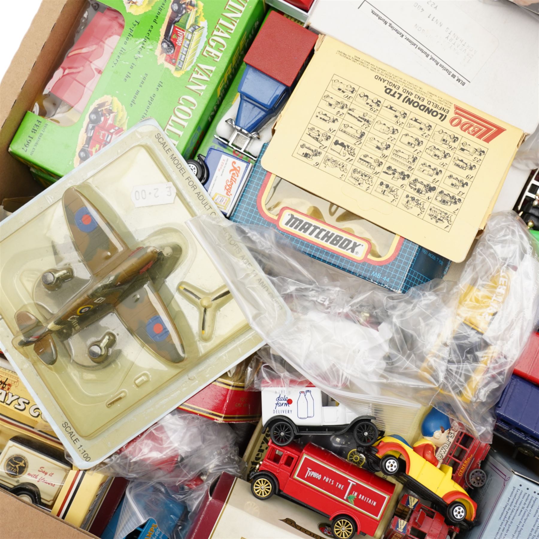 Approximately 40+ Lledo die cast vehicles, other loose die cast vehicles including Corgi examples etc, contents between two boxes