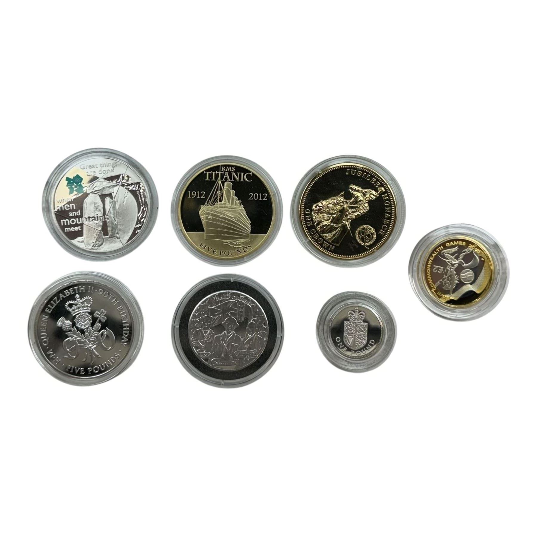 Commemorative coinage with silver proof examples, including 1998 silver proof piedfort one pound, 2006 '80th Birthday of Queen Elizabeth II' silver five pounds, 2010 'Britannia' one ounce fine silver coin, 2002 'Scottish' 'Welsh' and 'English' silver proof two pound coins, 2009 'Angel of the North' and 'Flying Scotsman' silver proof five pound coins etc, housed in capsules in two card boxes 